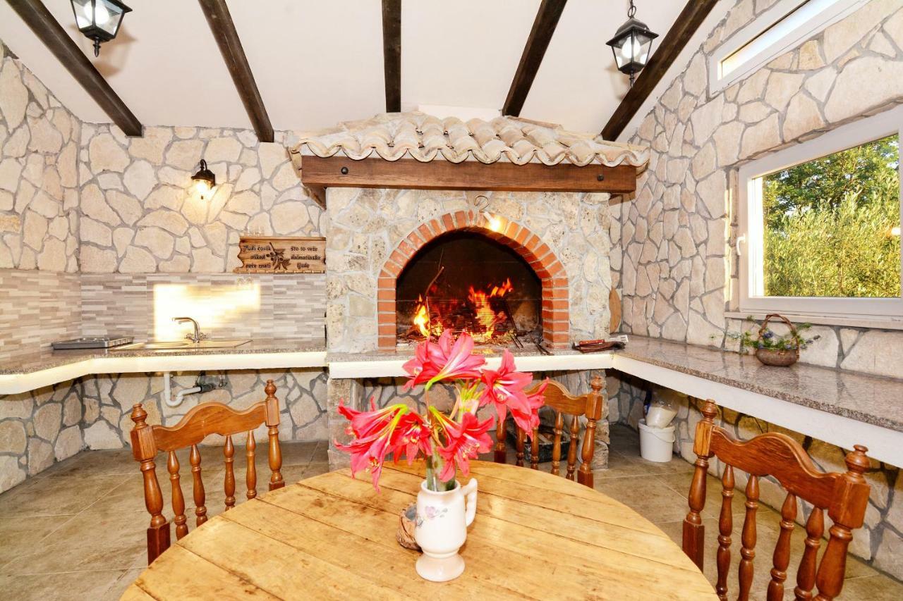 הוילה Stone House וודיצה מראה חיצוני תמונה