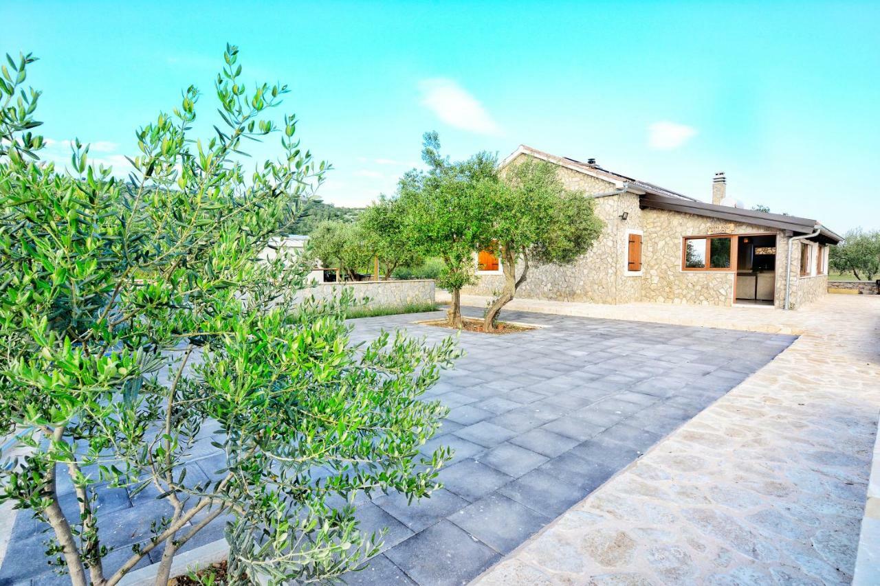 הוילה Stone House וודיצה מראה חיצוני תמונה