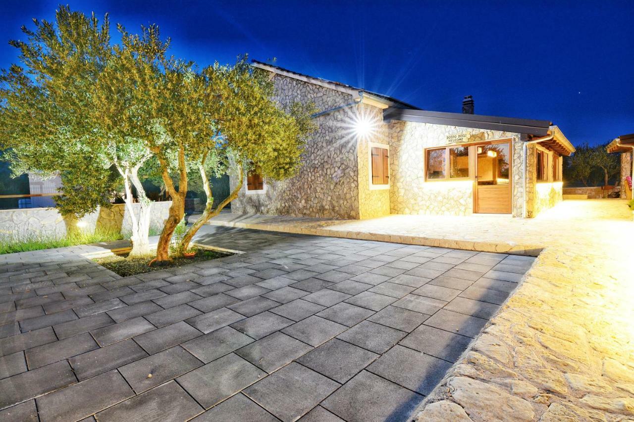 הוילה Stone House וודיצה מראה חיצוני תמונה