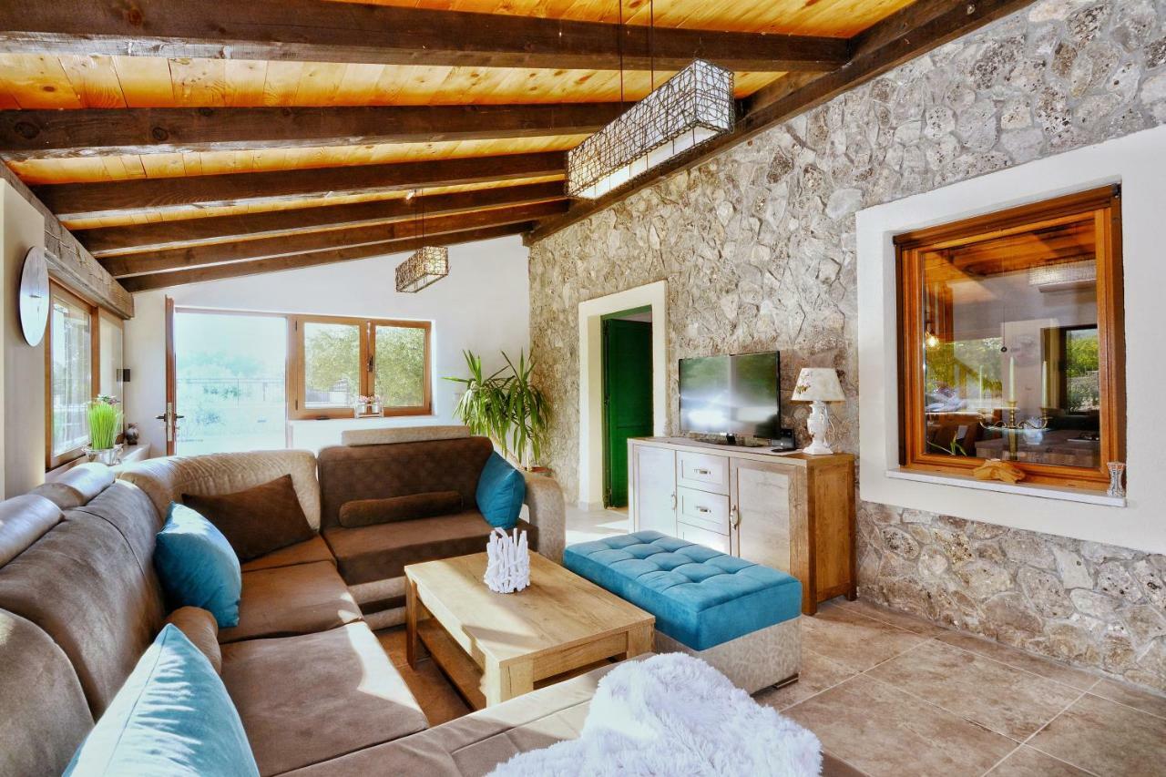 הוילה Stone House וודיצה מראה חיצוני תמונה